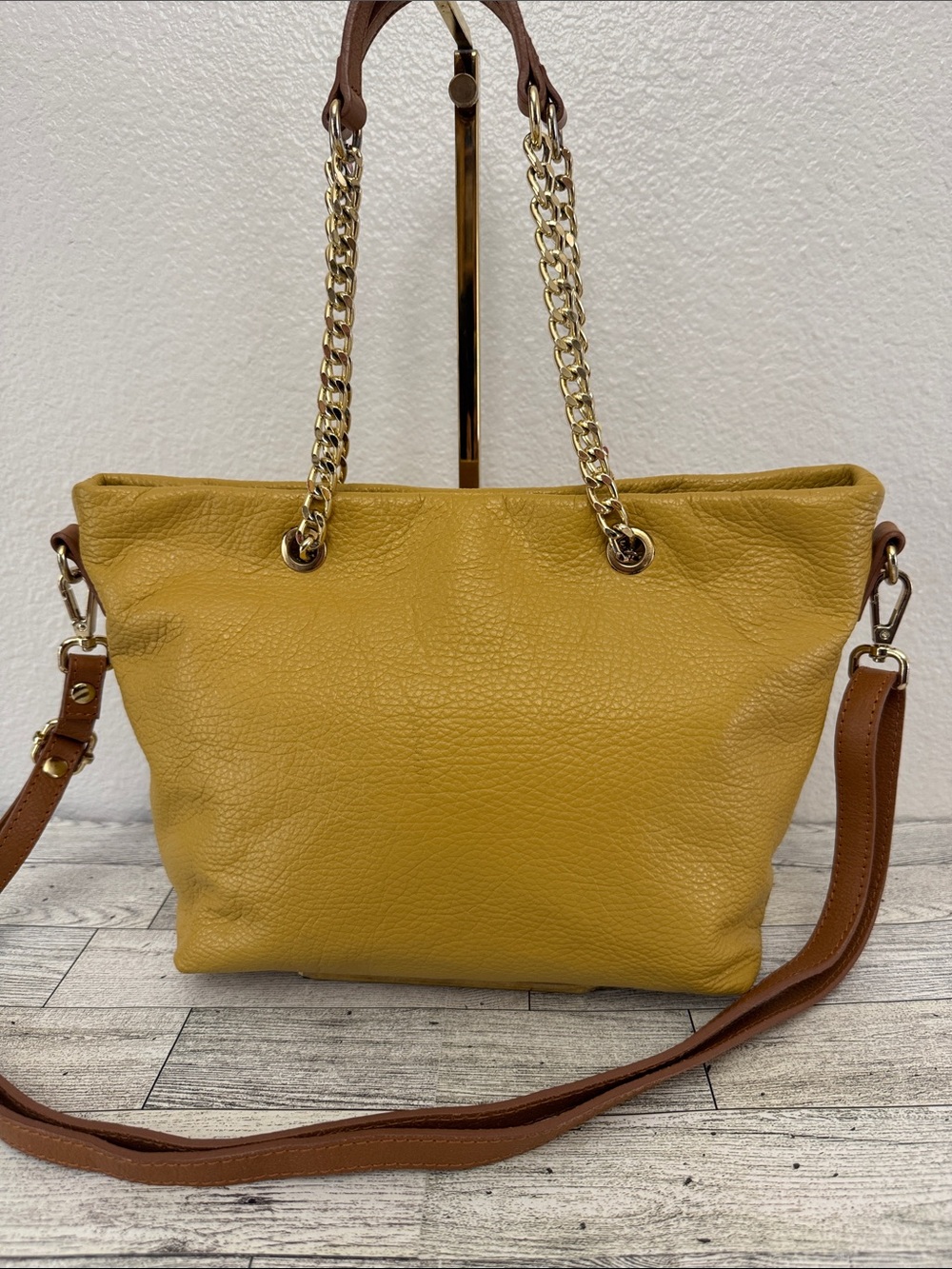 Valentina Tradizione Italiana Mustard Leather Tote - Picture 4 of 13